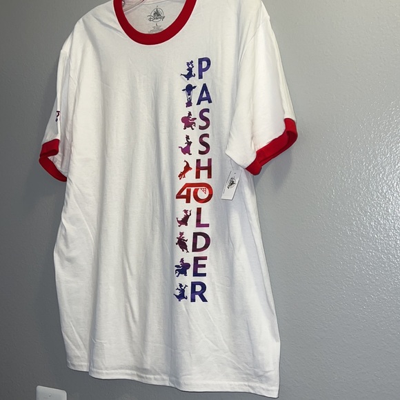 Disney UNISEX EPCOT 40 October 1, 2022 T-Shirt LIMITED EDITION - Picture 2 of 11